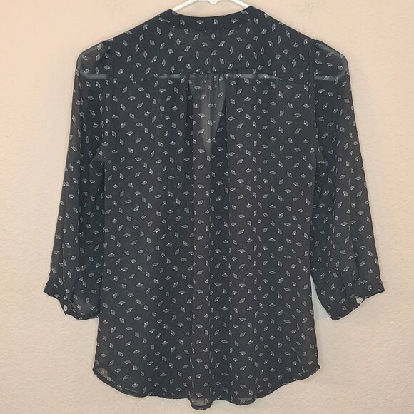 H&M Blouse Size 2 Womens Black Fan Print Chiffon Hidden Button Front Casual Work - Picture 8 of 12